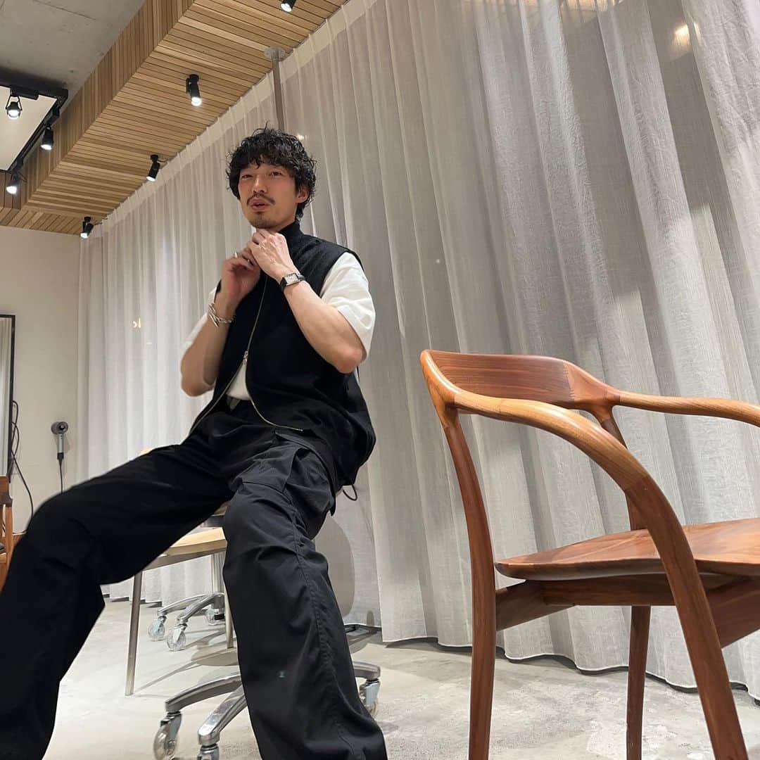 並木一樹さんのインスタグラム写真 - (並木一樹Instagram)「本日もありがとうございました☺️✨  vest: @walenode × @c.the.c.jp  pants: @haveoffduty_official  shoes: @paraboot_official   #春服#ootd #COMOLI #白t」6月24日 19時11分 - casi_namiki