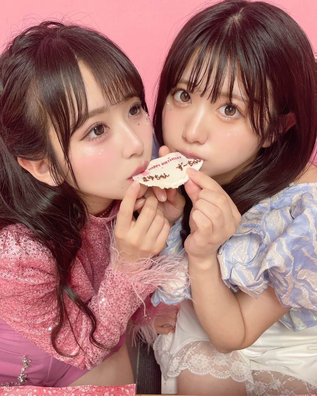 原田珠々華さんのインスタグラム写真 - (原田珠々華Instagram)「🍰🤍  ぱくっ♡  1年違い、同じ誕生日 前世からずーっといっしょ！ これが運命ってやつかな  #虹のコンキスタドール #虹コン #虹コン予科生 #栗原田 #バースデー #バースデープレート #japanese #japanesegirl #girl #japaneseidol #idol #instagood #instalike #kawaii #黒髪女子 #双子 #ミディアムヘア #雰囲気好きな人いいね #いいね返し」6月24日 19時32分 - harada_suzuka