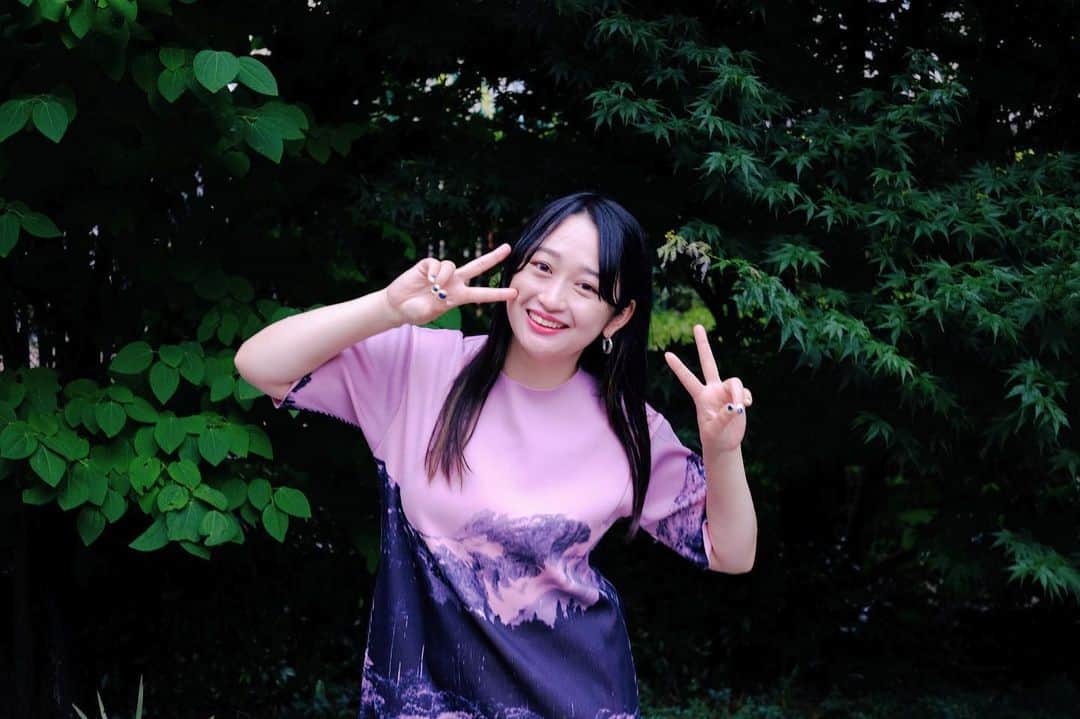 小川暖奈のインスタグラム：「【ご報告】  この度、ミュージシャン・ドラマーの粕谷哲司さんと結婚いたしました！ さらに楽しい人生になりそうです！！  今後も頑張っていきますので これからもどうぞよろしくお願いいたします！！」