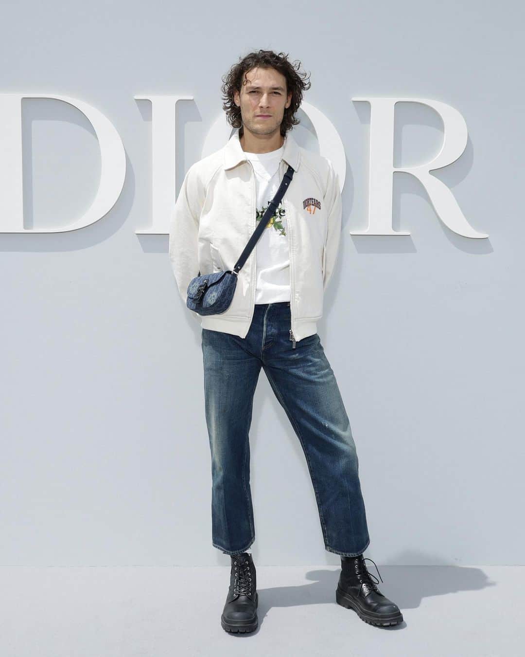 クリスチャンディオールさんのインスタグラム写真 - (クリスチャンディオールInstagram)「Stepping out in the Paris sunshine to attend Friday afternoon's #DiorSummer24 by @MrKimJones show were such stylish #StarsinDior as @Orelsan, Dior Ambassador in China @TheChenArthur in a look from the new collection, @HuMarchand and @YounesBendjima.」6月24日 19時45分 - dior