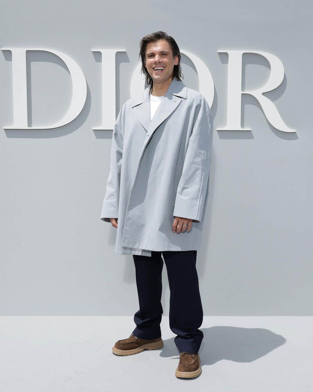 のインスタグラム：「Stepping out in the Paris sunshine to attend Friday afternoon's #DiorSummer24 by @MrKimJones show were such stylish #StarsinDior as @Orelsan, Dior Ambassador in China @TheChenArthur in a look from the new collection, @HuMarchand and @YounesBendjima.」