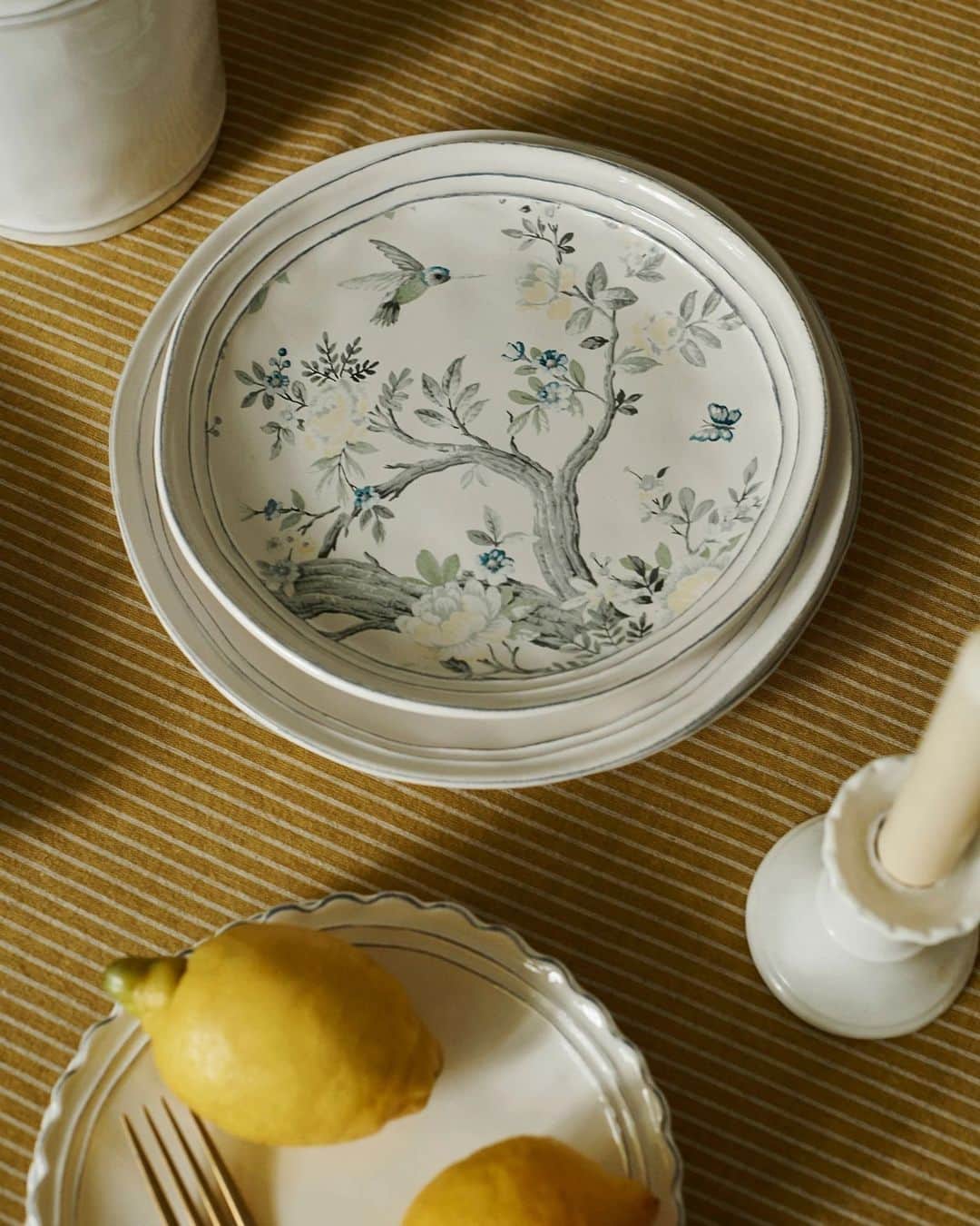のインスタグラム：「Are you looking for some new dinnerware?⁣ ⁣ Elegant pottery pieces with an irregular handmade look and refined details, our Belvedere dinnerware collection elevates every meal with a touch of elegance.」
