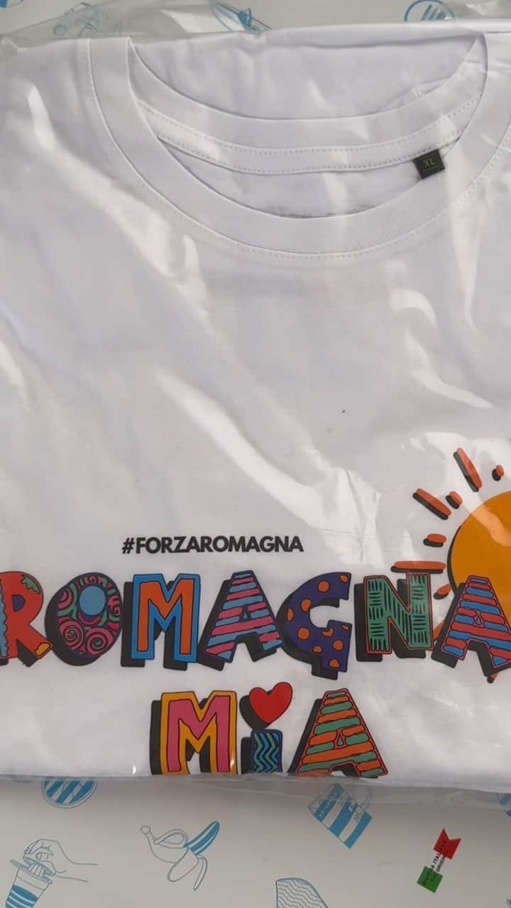 ブランディーナのインスタグラム：「Insieme possiamo fare la differenza! Grazie alla collaborazione con @quellidibologna abbiamo deciso di fare queste fantastiche magliette ROMAGNA MIA, dove tutto il guadagno ricavato dalle t-shirt sarà devoluto in beneficenza all’ente regionale Emilia Romagna. Insieme possiamo aiutare coloro che stanno vivendo questo momento di difficoltà.  #ROMAGNAMIA ♥️  #brandinatheoriginal #tshirt #tshirtdesign #newproject」