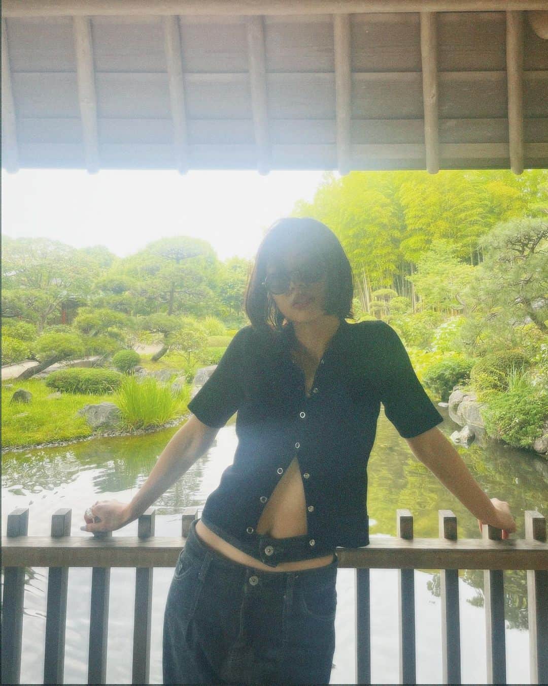 honoka さんのインスタグラム写真 - (honoka Instagram)「６月てかんじやな🍵  髪ちょっと茶色にしたよ。 前髪もたまにあるのよん。 今回も @logmisato 🩶」6月24日 20時45分 - honoka_lol