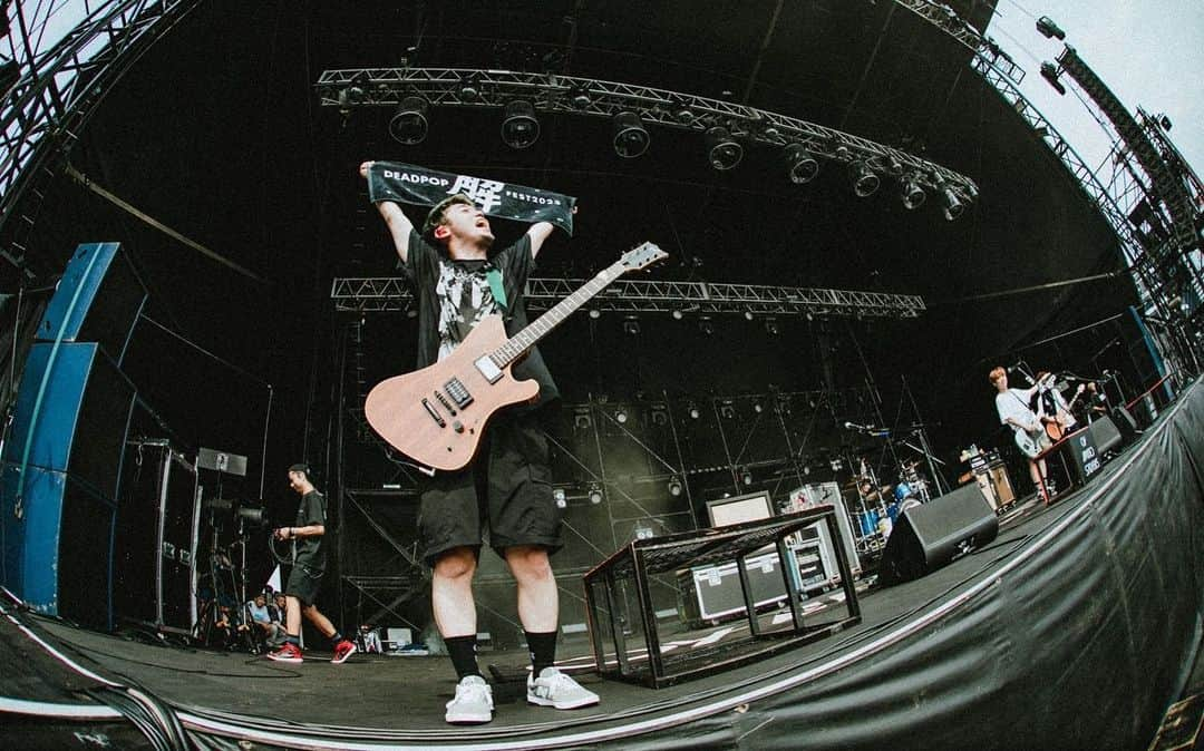 RYU-TAさんのインスタグラム写真 - (RYU-TAInstagram)「『DEAD POP FESTiVAL 2023 - 解 -』 東扇島東公園 📸 @yamada_mphoto   デッドポップありがとうございました！！ 解放、解禁！ ライブバンド、ライブハウスの楽しみ方を知ってるバンドが一同揃ったらこんなに最強なフェスを作っちゃうSiMに感謝！そしてSiMがしっかりちゃんとかっこよく締めるところもデッドポップ最高でした！！ みんなでまた作りあげていこう！！！ ありがとうございました！！！」6月24日 22時37分 - ogaryu69