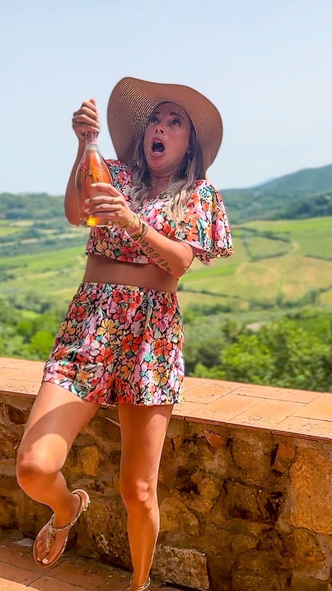 アリサ・ラモスのインスタグラム：「Lots of champagne in Champagne, France…you’d think I’d be better at opening them but my facial reactions say it all 😂🥂  Here’s some fun facts about champagne 🥂  🥂You can only call it champagne if it was made in Champagne, France (where the video is from) 🥂 Champagne is only about 1.5-2hours from Paris and do-able as a day tour! 🥂 You should always hold the stem or bottom of the glass to avoid it getting warm  🥂 We had to drink a lot of extra champagne bc we bought too many bottles that made our luggage over weight 😬  Where’s my champagne/brut/cava/Prosecco/sparkling wine lovers??  #champagnelover #champagne #champagnelife #champagnefrance #mylifesatravelmovie #mylifesatraveltribe #europeansummer #eurowinetrip #winetour」