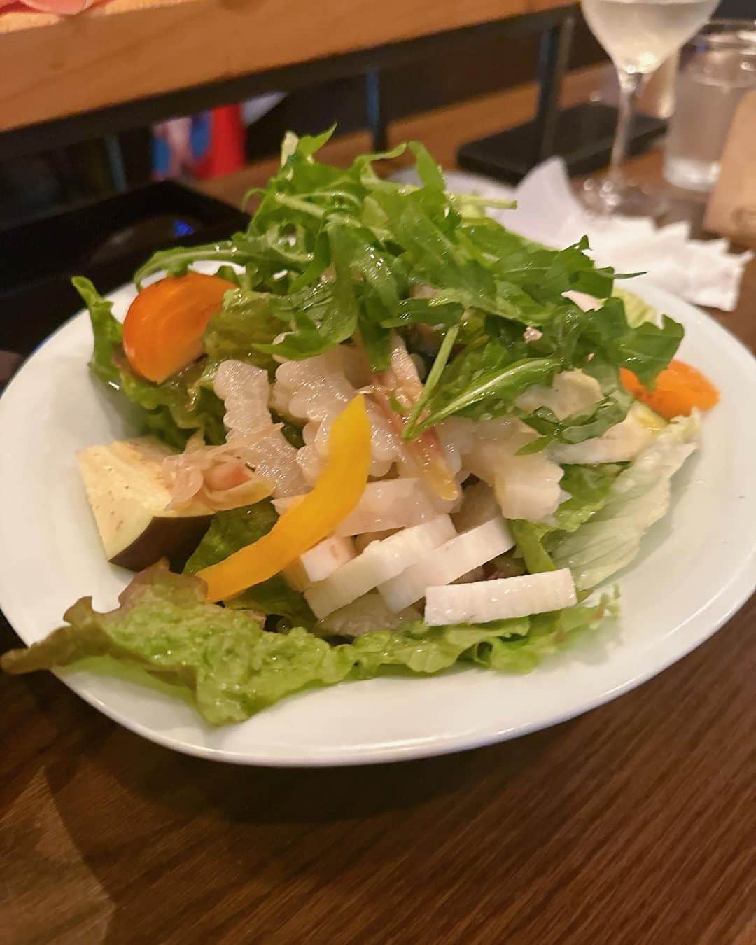 岩瀬玲さんのインスタグラム写真 - (岩瀬玲Instagram)「久々に裕美ちゃん @poohkero と会えたー  裕美ちゃんがこの前お誕生日だったから ペタロ @petalo20180913 でお祝い🥂  と思ったら逆に早めのお誕生日プレゼント🎁もらっちゃった🥰  あー楽しかった おいしかった  #渋谷 #美女友達 #お誕生日」6月24日 23時28分 - akirakkuma
