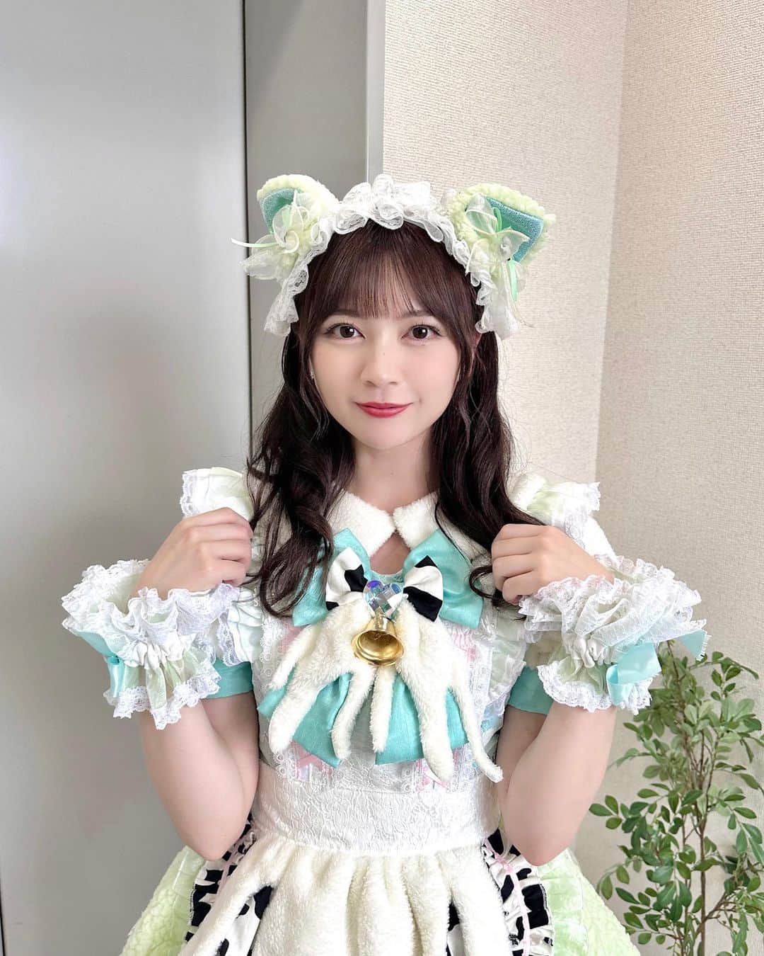 廣川奈々聖のインスタグラム：「🐄🥛️🩵 ⁡ ⁡ noshコラボ新衣装~ ♡かわいすぎん？！ とってもハッピー- ̗̀ ∩ ٍٛ . ̫ . ٛ ٍ ∩ ̖́-🎀 🍽 ⁡ ⁡  ⁡ #nosh #ミラクルマジカルヘルシーパワー #わーすた #wasuta  #アイドル衣装 #japaneseidol #ミルククラウン」