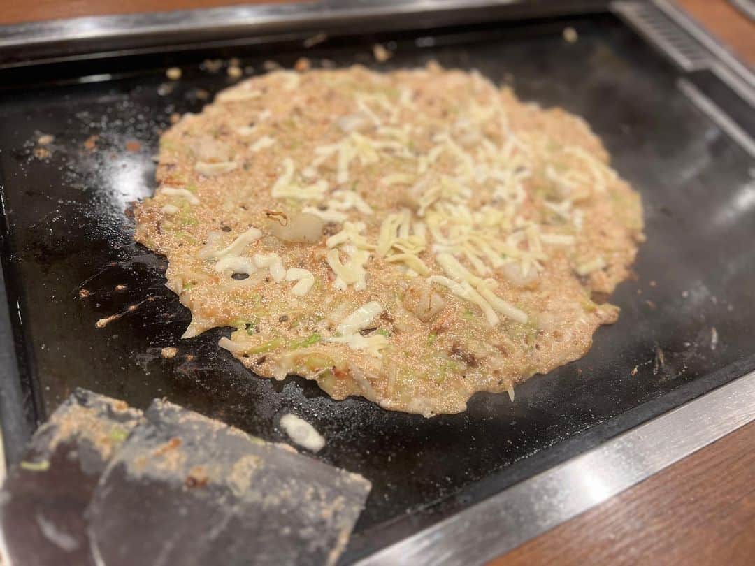 LOVEさんのインスタグラム写真 - (LOVEInstagram)「しこの踏み方を全くわかってない。 両国、月島。 22年で3回目のもんじゃ。」6月24日 23時43分 - loveyanen_official