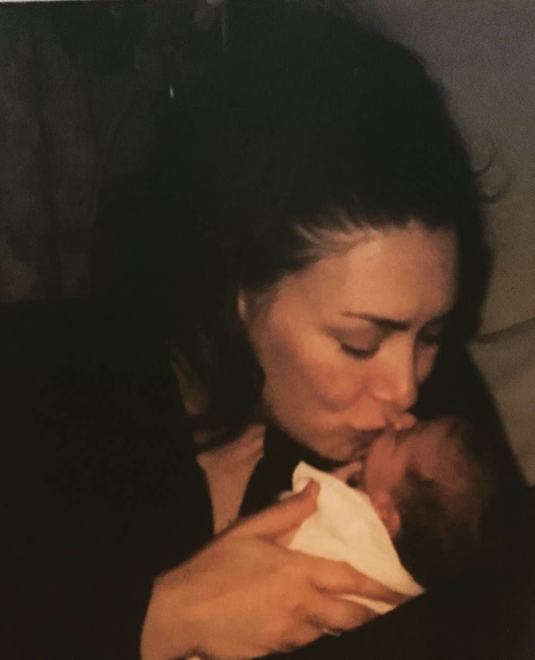 ナディア・ダジャニのインスタグラム：「I had the honor of taking the 1st ever photo of @stellapej when she was 40 mins old, 25 years ago today.  Happy birthday, sweet Peanut. We love you so much ❤️❤️❤️❤️❤️❤️❤️❤️❤️❤️❤️❤️❤️❤️」