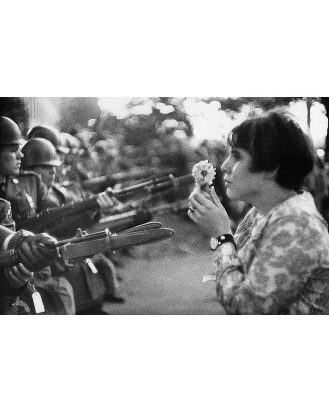 Magnum Photosさんのインスタグラム写真 - (Magnum PhotosInstagram)「100 Years of Marc Riboud 📸⁠ ⁠ Today, June 24, marks one hundred years since the birth of French photographer Marc Riboud, who was invited by Henri Cartier-Bresson and Robert Capa to join Magnum Photos after his photograph of a painter on the Eiffel Tower appeared in Life Magazine in 1953. ⁠ ⁠ “I have always been more sensitive to the beauty of the world than to its violence and monsters. My obsession has been with photographing life at its most intense, as intensely as possible,” Riboud wrote in the essay “Pleasures of the Eye” (2000).⁠ ⁠ In Riboud's photographs, the people, their daily struggles and resilience take center stage – a lasting testament to his singular, empathetic view of the world. ⁠ ⁠ 🔗 At the link in bio, we celebrate the life and work of the French photographer. ⁠ ⁠ PHOTOS (left to right):⁠ ⁠ (1) Zazou, the Eiffel tower's painter. Paris. France. 1953. ⁠ ⁠ (2) Self-portrait. Leopoldville airport. Congo. 1961.⁠ ⁠ (3) An American young girl, Jan Rose Kasmir, confronts the American National Guard outside the Pentagon during the 1967 anti-Vietnam march. This march helped to turn public opinion against the US war in Vietnam. Washington DC. USA. 1967. ⁠ ⁠ (4) The Great Wall. Hebei Province. China. 1971.⁠ ⁠ (5) Moscow. USSR. 1960.⁠ ⁠ (6) A tribal munitions factory near Kohat Pass on Afghanistan's lawless border with Pakistan. Afghanistan. 1956.⁠ ⁠ (7) Independence. Algeria. July 2, 1962.⁠ ⁠ (8) Moslem praying towards Mecca at Rub al Khali in the deserts of Saudi Arabia. 1974.⁠ ⁠ (9) After bathing in the Ganges. Bénarès. Uttar Pradesh. India. 1956.⁠ ⁠ (10) American architect Ieoh Ming Pei in the east wing of the National Gallery that he designed. Washington DC. USA. 1978. ⁠ ⁠ © Marc Riboud / Fonds Marc Riboud au MNAAG / Magnum Photos」6月25日 0時20分 - magnumphotos