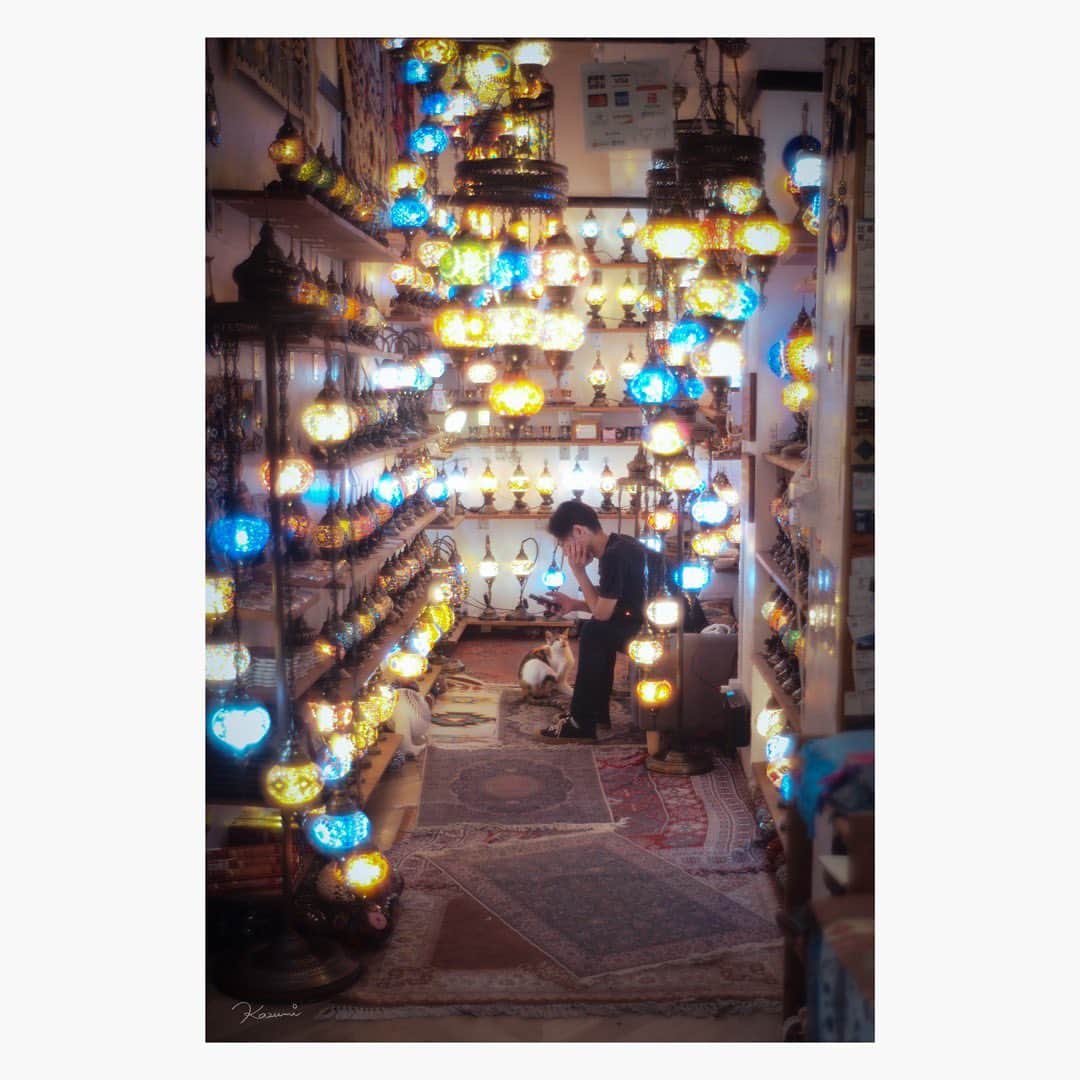 花澄のインスタグラム：「那覇スナップ。  Leica M10-P summilux 35mm f1.4 2nd  #leica#leicam10p#summilux#summilux35#summilux35mm2nd#oldlens#オールドレンズ#tokyo#japan#oldlens_tokyo#花澄#kazumiphotography#那覇」