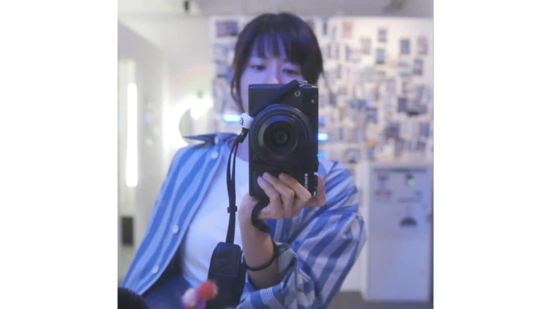 Allison Linのインスタグラム：「到了非常流行的24H韓式快拍館，然後自拍（？）  體會了各種不同方式的韓式美食。  希望這次累積的攝影作品跟感受，也可以成為下一本攝影集的素材。」