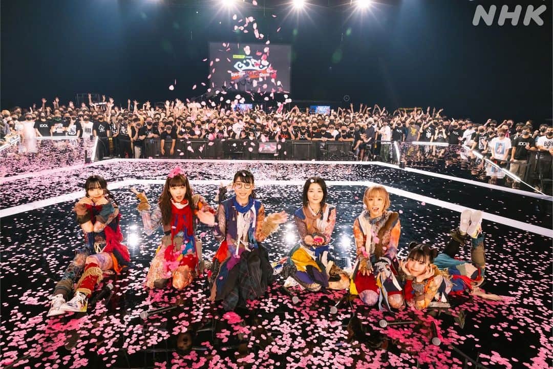 のインスタグラム：「🎟️#Venue101 Presents ❤️🖤 ＃BiSH Bye-ByeリクエストShow🖤❤️  記念写真を公開！ 最高のライブ、ありがとうございました❣」