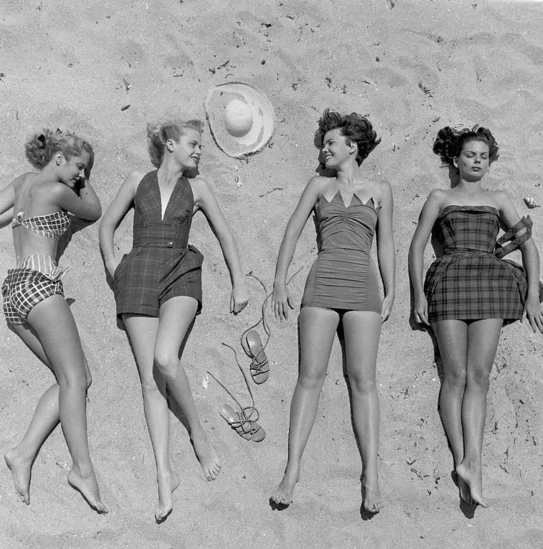 lifeのインスタグラム：「Four models showing off the latest bathing suit fashions while lying on a sandy Florida beach.  Learn more about the photography of Nina Leen by clicking the link in our bio! ☀️  (📷 Nina Leen, 1950/LIFE Picture Collection)  #LIFEMagazine #LIFEArchive #NinaLeen #Fashion #Photography #Style #BathingSuits #Florida #USA #1950s」