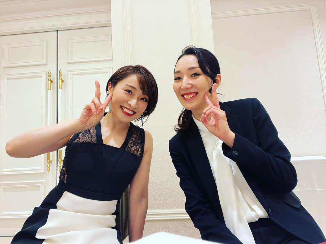 藤咲えりさんのインスタグラム写真 - (藤咲えりInstagram)「先日、同期生のアッキー（澄輝さやとちゃん）と歌ってきました。落ち着く〜🍵」6月25日 1時03分 - eri_fujisaki91