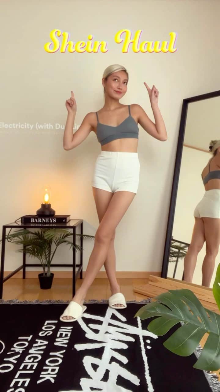 松元環季のインスタグラム：「Mini SHEIN HAUL!!  I finally got the perfect white maxi skirt…the quality is just so🤌🏻🤌🏻🤌🏻 And the heels✨✨making your feet lil hurt but unless they are cute🙆‍♀️🙆‍♀️  Use my coupon “tamaki” @sheinofficial to get some discount ❤️」