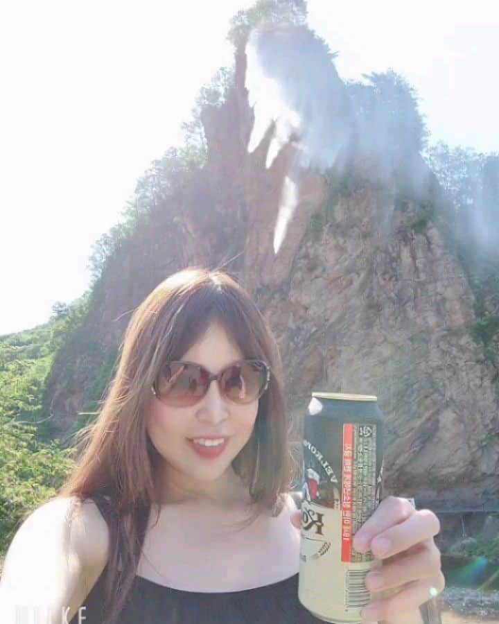 今藤霧子のインスタグラム：「waterfall on cliff 崖から滝😱☀️」