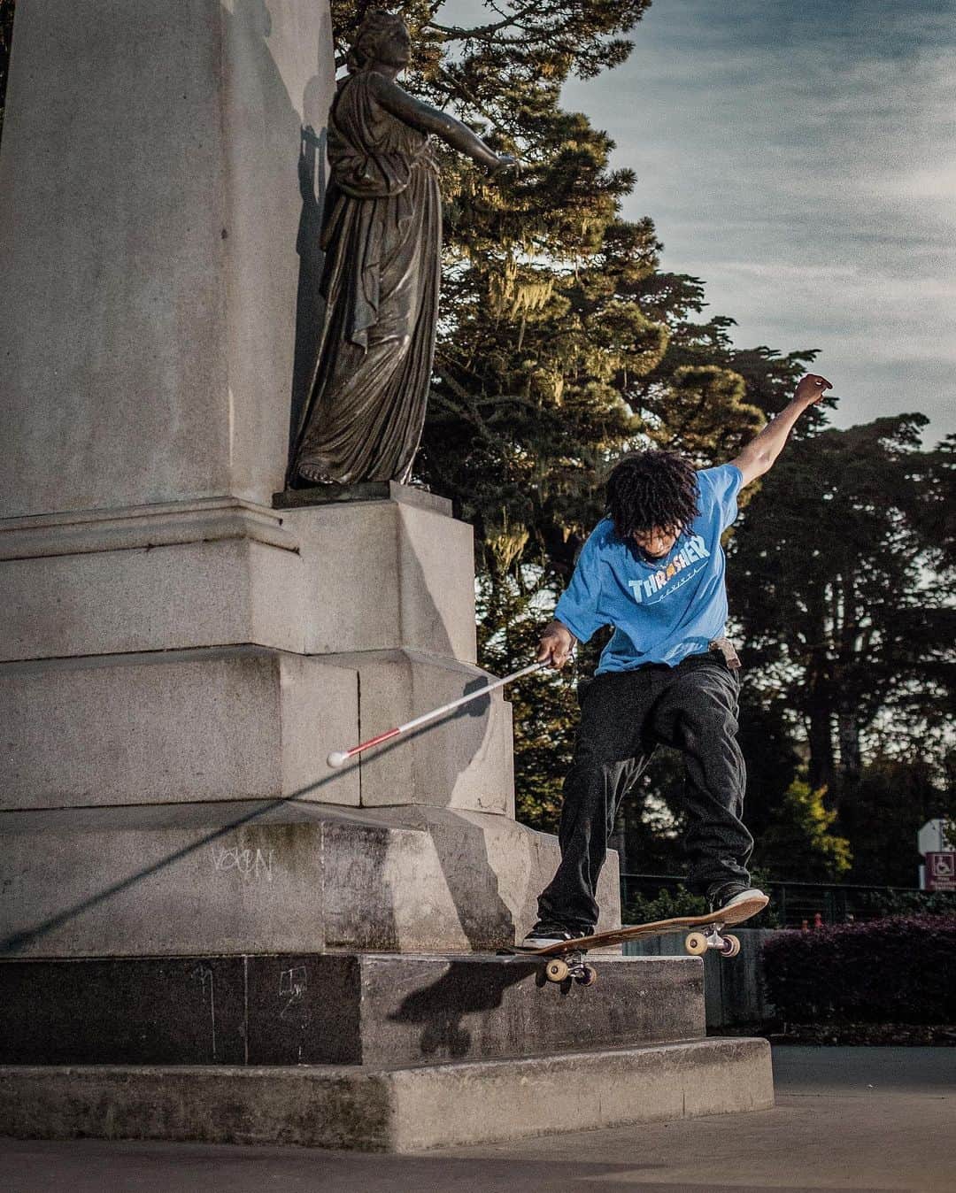 スラッシャーさんのインスタグラム写真 - (スラッシャーInstagram)「RIP @zionwilliams415 ❤️ We love you forever ❤️ The new @ftc_skateboarding x @deeepfried video is dedicated to your everlasting light ✨」6月25日 2時29分 - thrashermag