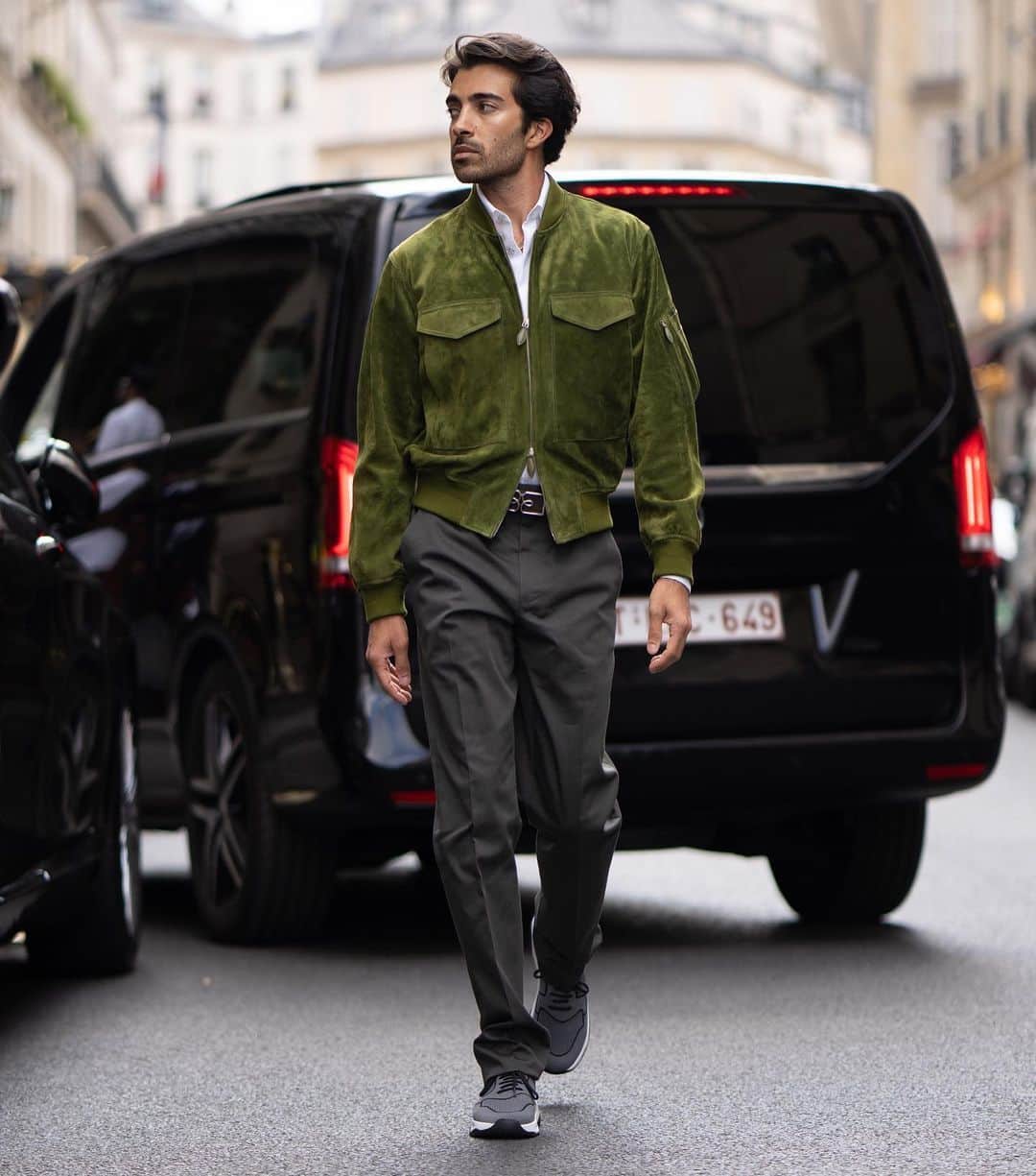 ベルルッティのインスタグラム：「@BERLUTI reveals the Spring-Summer 2024 collection during @parisfashionweek #BERLUTISUMMER2024 Credit @webstylestory」