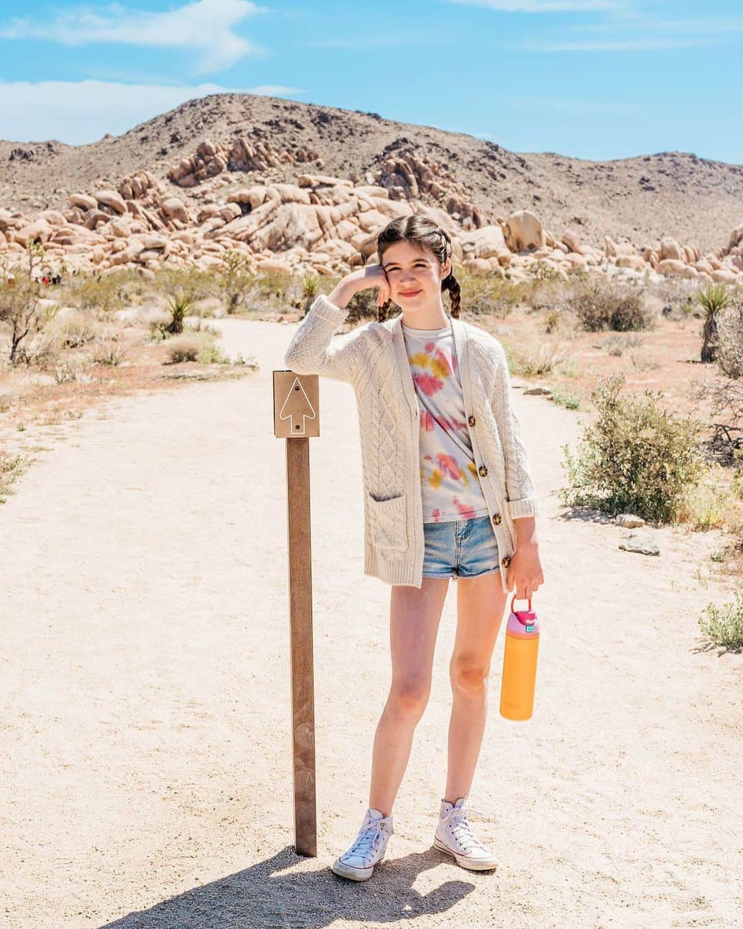 のインスタグラム：「Back from sleep away camp today and I can’t wait to hug this kid of mine. 🧡」