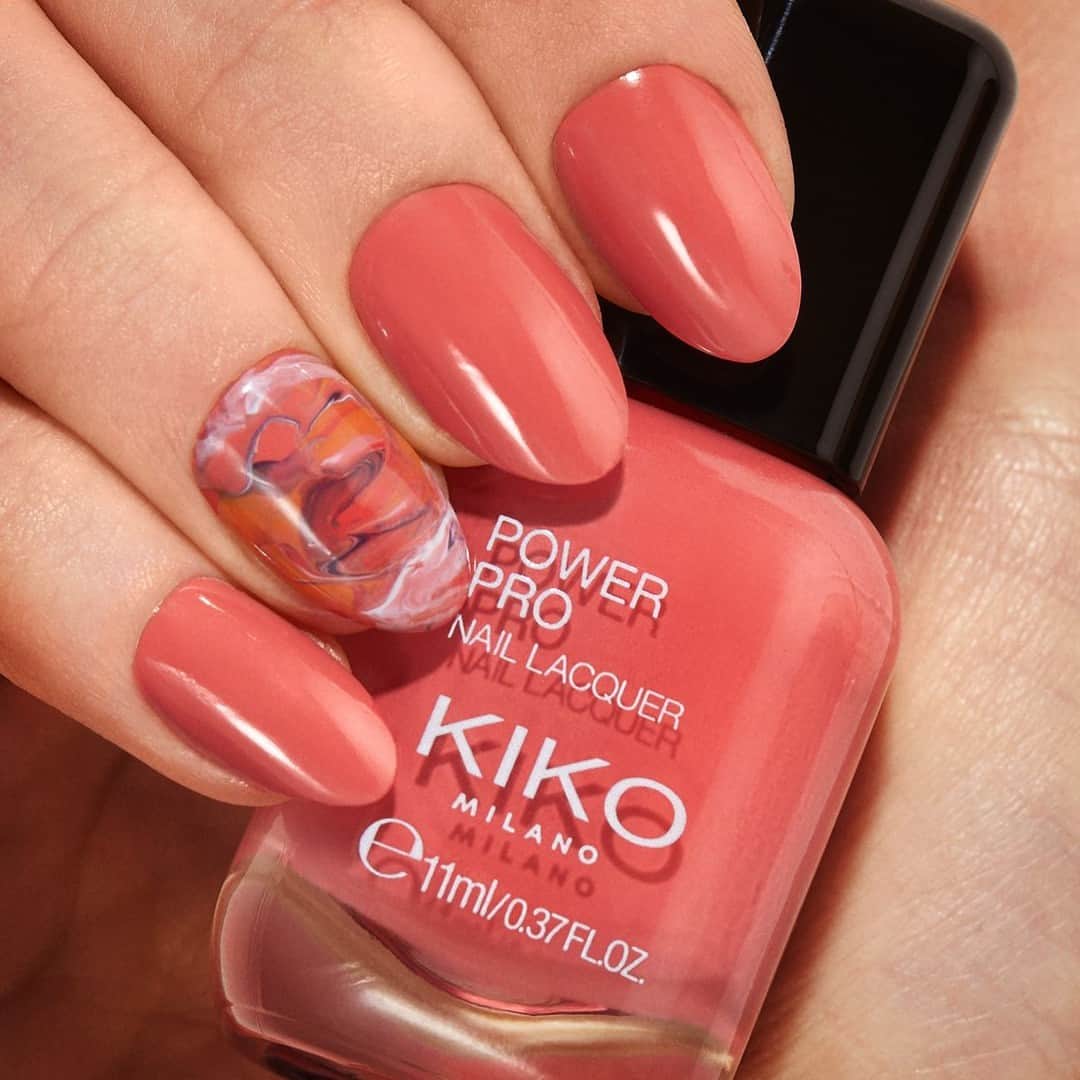 KIKO MILANOさんのインスタグラム写真 - (KIKO MILANOInstagram)「Capture a breathtaking Italian sunset on your manicure! 🌞 Only summer vibes with this deep peach #naillook! 💅⁣ ⁣ Power Pro Nail Lacquer 18, 07 - Smart Nail Lacquer 58, 62, 66」6月25日 3時30分 - kikomilano