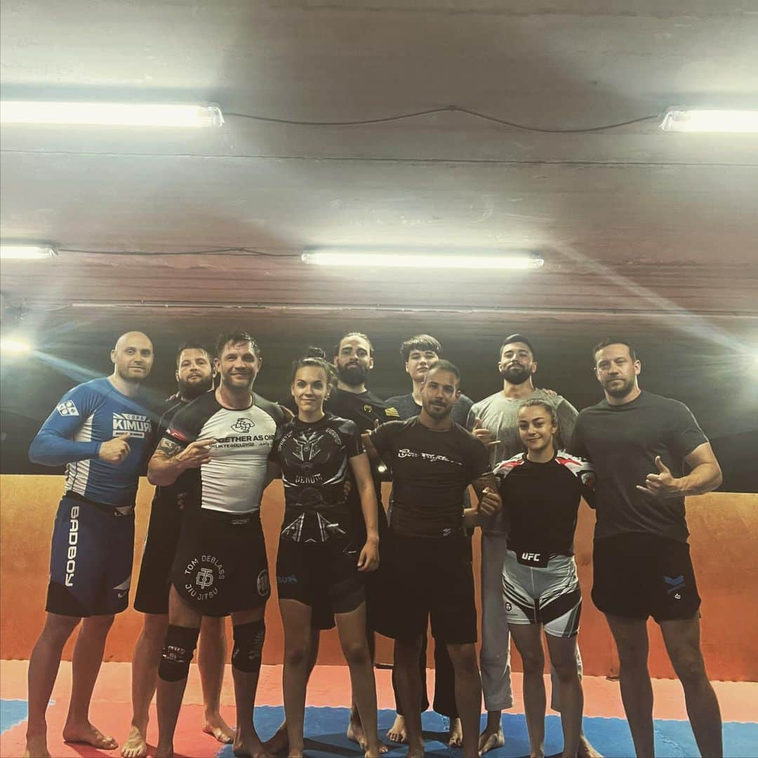 トム・ハーディさんのインスタグラム写真 - (トム・ハーディInstagram)「Thankyou @dayronclub BJJ」6月25日 3時57分 - tomhardy