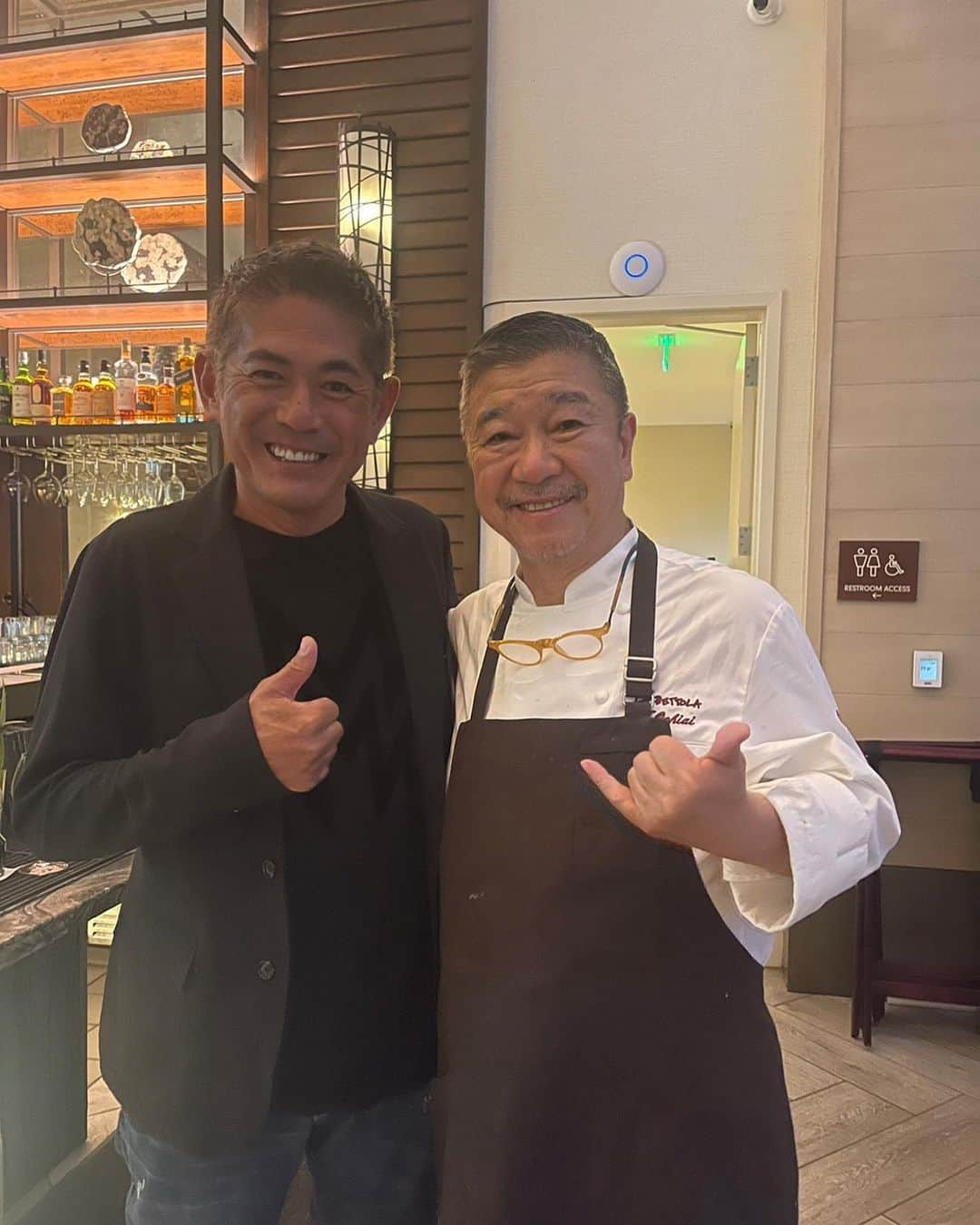 織戸学さんのインスタグラム写真 - (織戸学Instagram)「@labettola808  @skywaikiki  @alohilaniresort.jp  @tsutomu_ochiai  @alohilaniresort  @hidesakurai   素敵なレストラン @labettola808   そして素敵な なかなか入れないBAR @skywaikiki   憧れてる 落合シェフの パスタと 最高な夜  車好きは世界に繋がる  出会い 有り難う御座います。^ ^  #maxorido  #hawai」6月25日 3時58分 - maxorido