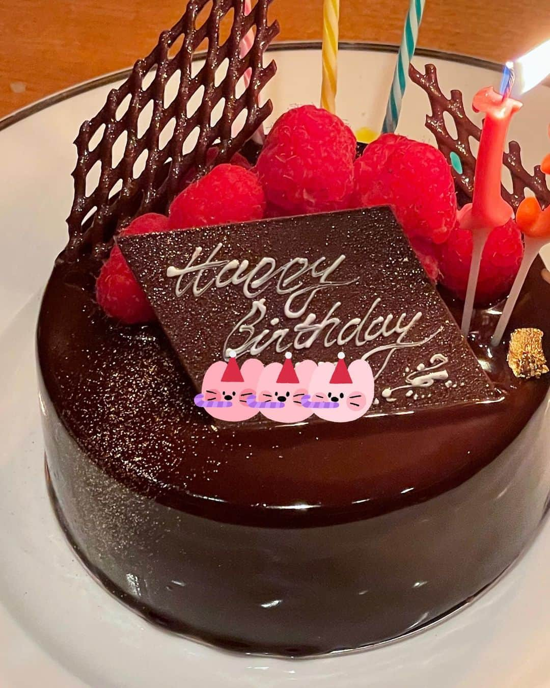 名倉潤さんのインスタグラム写真 - (名倉潤Instagram)「昨日は娘の13歳の誕生日でした🎊家族で食事に行ってお祝いしました🍾 こんなにちっちゃかった娘も13歳まだまだこれからだけど、成長したなぁとしみじみ😂 これからも人に優しくそだってね🥹いつまでも見守ってるよ。 いつも笑顔くれてありがとう😂 ずっと愛してるよ😘 親バカなパパより今は手も繋いでくれないけど😃 #誕生日ディナー」6月25日 5時56分 - nagrat1968