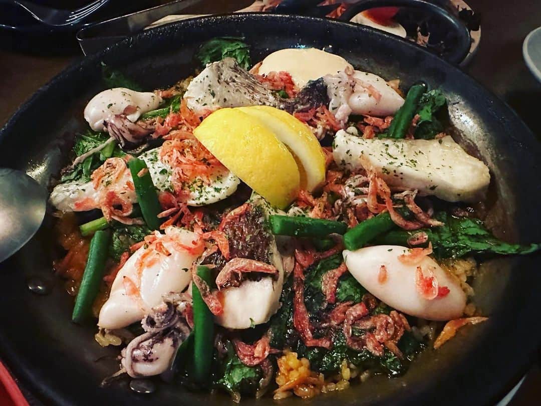 大隅智子さんのインスタグラム写真 - (大隅智子Instagram)「懐かしいお2人とお食事へ。久しぶりでしたが、たくさん食べて飲んで話しました！ 楽しい夜でした！ 飲み過ぎ、笑。 #スペイン料理　#dali #パエリア　#広島」6月25日 15時35分 - tomokotenki
