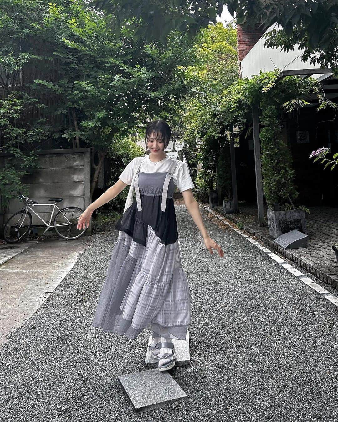 尾木波菜のインスタグラム：「・  今年の夏、沢山着たいお気に入りのワンピース ‪‪‪‪🦭 かわいいかわいい…」