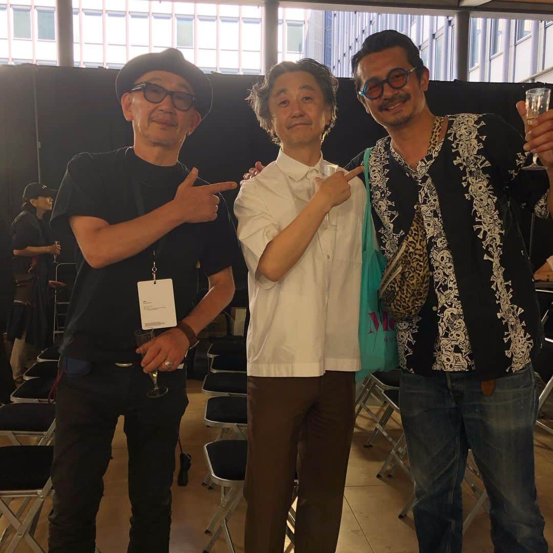 石塚啓次のインスタグラム：「阿部さん若月さん！ 素晴らしいショーありがとうございました！色の使い方が素晴らしいかったです！  @kolorofficial  @yoshio_wakatsuki   #石塚啓次 #YouTube #宵宵祇園  #yoiyoigion  #ブエナビスタデポルテ #buenavistadeporte #バルセロナ」