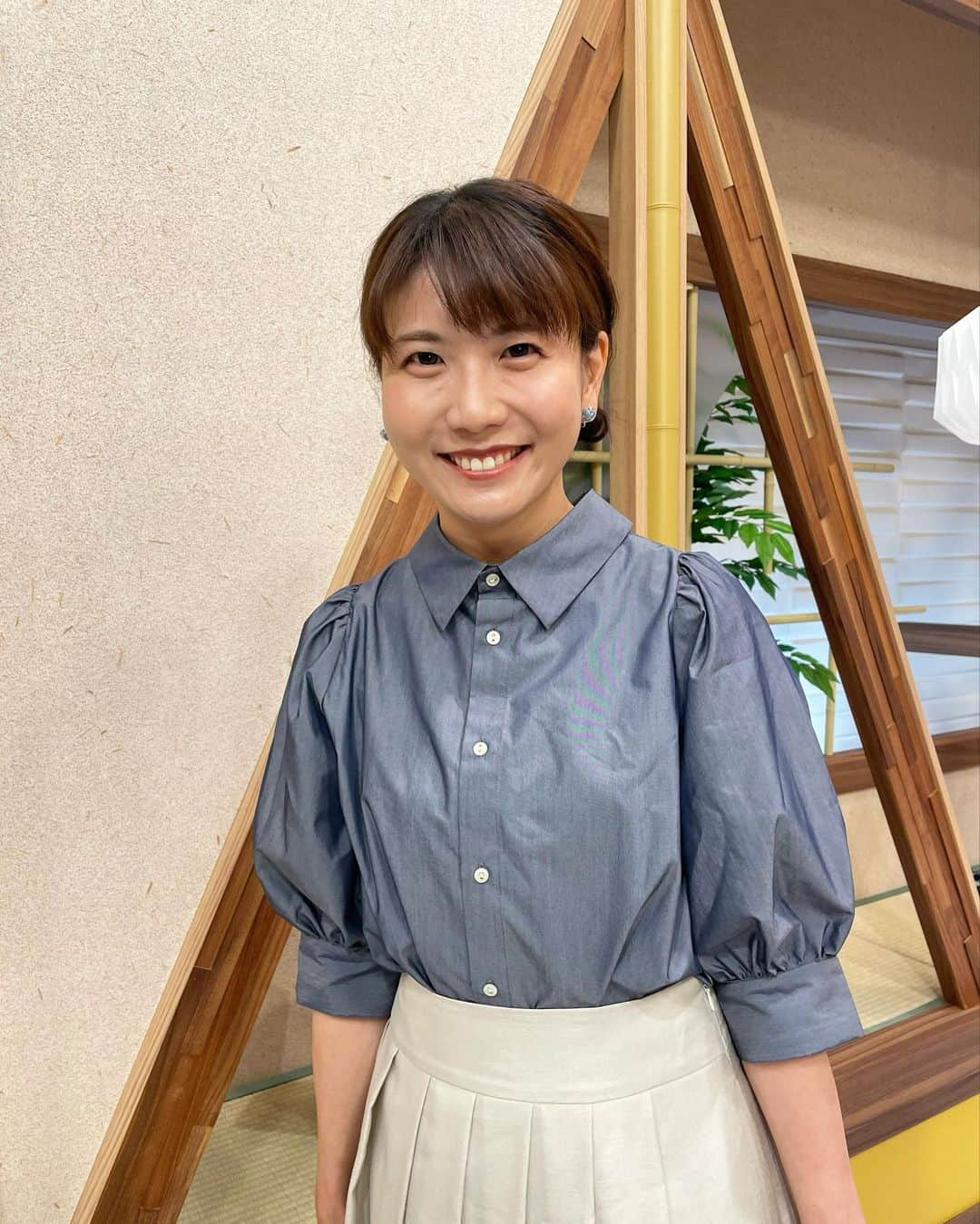 東條麻依子さんのインスタグラム写真 - (東條麻依子Instagram)「プライド衣装とヘアメイク🍈 . 👗Te chichi  💇‍♀roijir  ひみつのアッコちゃん風？お団子  #衣装#テチチ#roijir#アナウンサー #プライドせとうち経済のチカラ#東條麻依子#女子アナ#インスタ#instagood #instagram #instalove#instafashion #hair #hairstyle#fashion#岡山#香川 #夏」6月25日 16時14分 - maiko_tojo