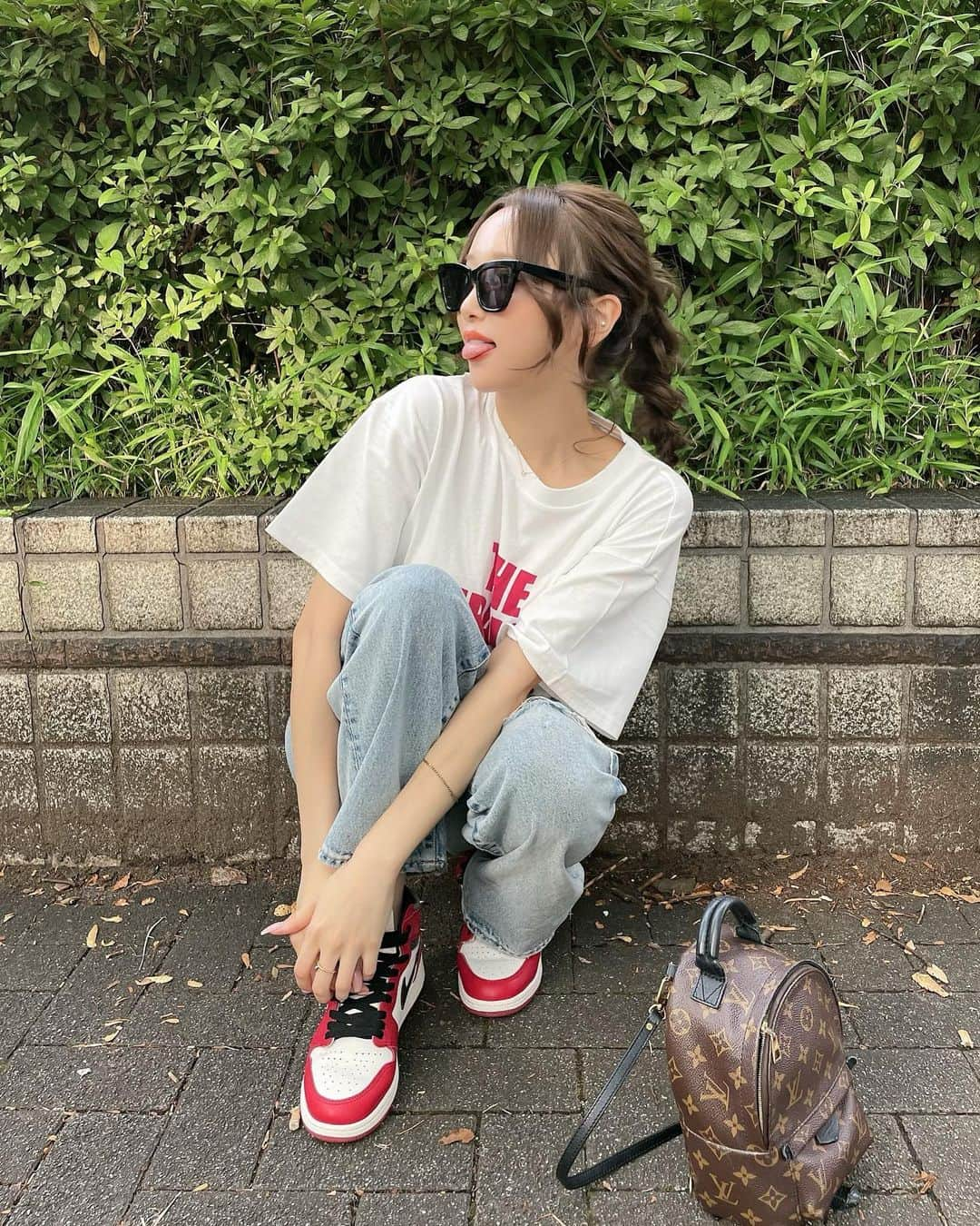 Rinaさんのインスタグラム写真 - (RinaInstagram)「赤にTシャツにだぼだぼデニムで aikoっぽくLIVE参戦❣️」6月25日 16時29分 - riragon