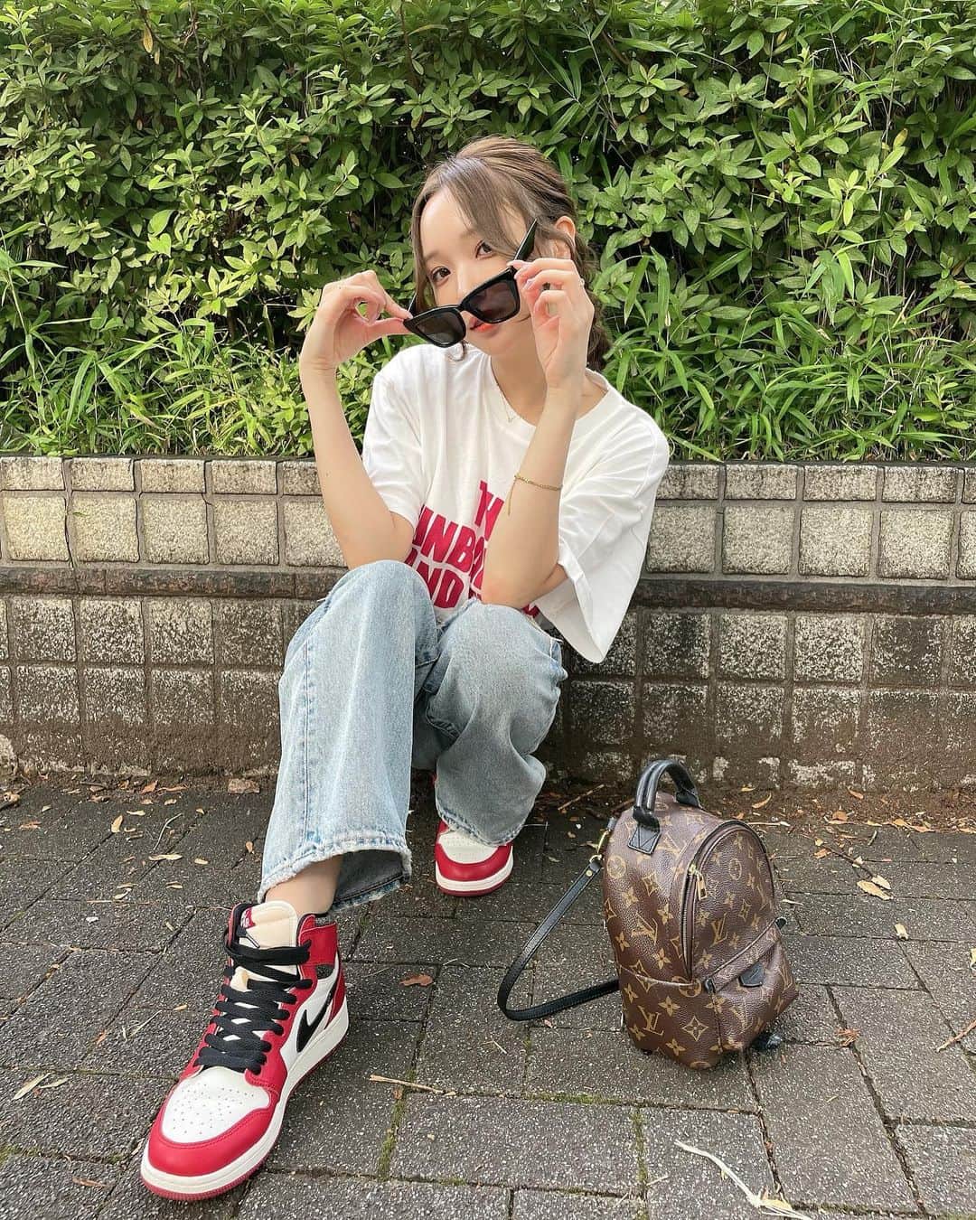 Rinaのインスタグラム：「赤にTシャツにだぼだぼデニムで aikoっぽくLIVE参戦❣️」