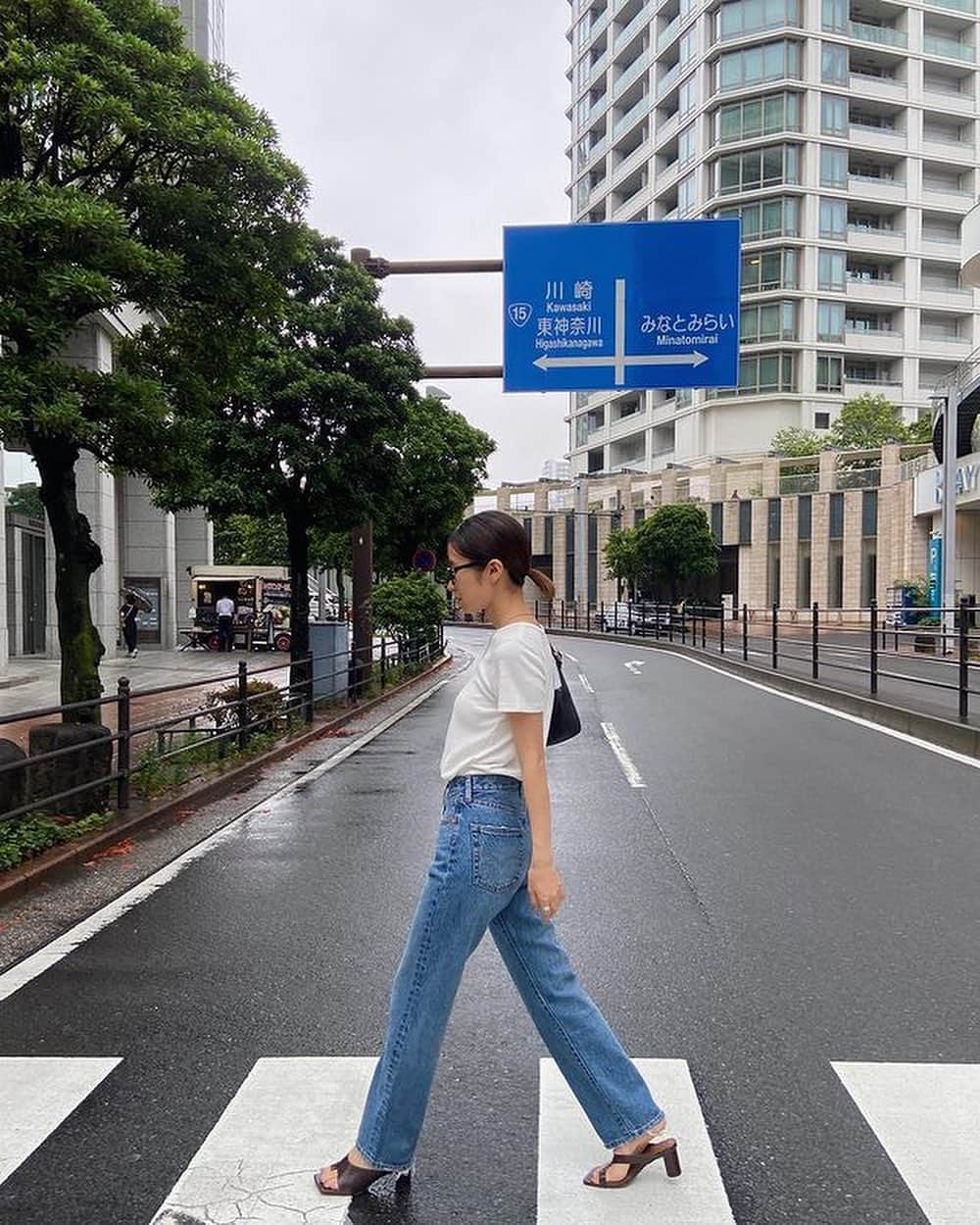 Ungrid staff snapさんのインスタグラム写真 - (Ungrid staff snapInstagram)「カットソーが素敵な価格で手に入るチャンス🥹🫶🏼 RUNWAY channel・Ungrid店舗で2点で¥7,000🌈  @aki_ishikuro_ 166cm #カラーフィットTee オフホワイト/ブラック/レッド/ピンク/  持ってると着回し万能でとっても便利！1枚ではもちろん、インナー使いもできてヘビロテ間違いなし！  @chisa_nagatani_ 159cm #カラーエンブロイダリーTee オフホワイト/チャコールグレー/ピンク/オレンジ/グリーン  配色の刺繍カラーがキャッチーなTee💫ワンピースとのレイヤードスタイルも可愛いです♡  @yurino_seki_ 156cm #フォトビッグTee オフホワイト/ピンク  フロントのフォトがカジュアルスタイルにもぴったりな、大人見えするデザイン📷💫  @chisa_nagatani_ 159cm #ヴィンテージロゴノースリトップス オフホワイト/チャコールグレー/オレンジ  ショルダー部分にタックをつまんだ、ボックスシルエットに😉気になる二の腕を洒落たデザインで隠せるのが嬉しいポイント☀️  @haruka_takakura_ 167cw #ヴィンテージウォッシュカラーTee チャコールグレー/ピンク/オレンジ/ブルー  ブリーチ加工を施して全体的にムラのある色褪せ感を演出。古着風でカジュアルに着たい一着です😊  ___________________________________ 下記 アカウントTOPページリンクより 各サイトをご覧下さい🔗  RUNWAY channel▶︎ @ungrid_official ZOZOTOWN▶︎ @ungrid_staffsnap  #ungrid #ungrid_official #runwaychannel #zozotown #ungrid_staffsnap #snap #ファッションスナップ #coordinate #code #ootd #コーデ #コーディネート #Tシャツ #Tシャツコーデ #ロゴT #無地T #タンクトップ #ロゴタンク #古着風 #used風」6月25日 16時51分 - ungrid_staffsnap