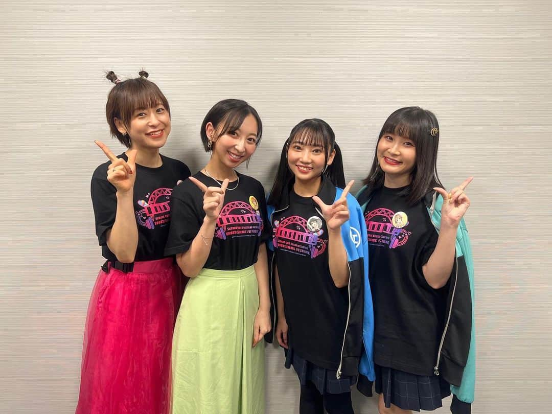 飯田里穂のインスタグラム：「『スクフェスシリーズ感謝祭2023🎉』  μ’s＆ニジガクとシャンシャンしよう！ステージ ありがとうございました◎  4人でのステージ楽しかったです🩷🌈 感謝祭では久しぶりに聞けた皆んなの声も最高でした。  これからも感謝祭ほぼ全通民目指して頑張りますっ笑🐱   #lovelive #スクフェス #LLAS #スクフェス2 #スクフェス感謝祭Day2 #μʼs」