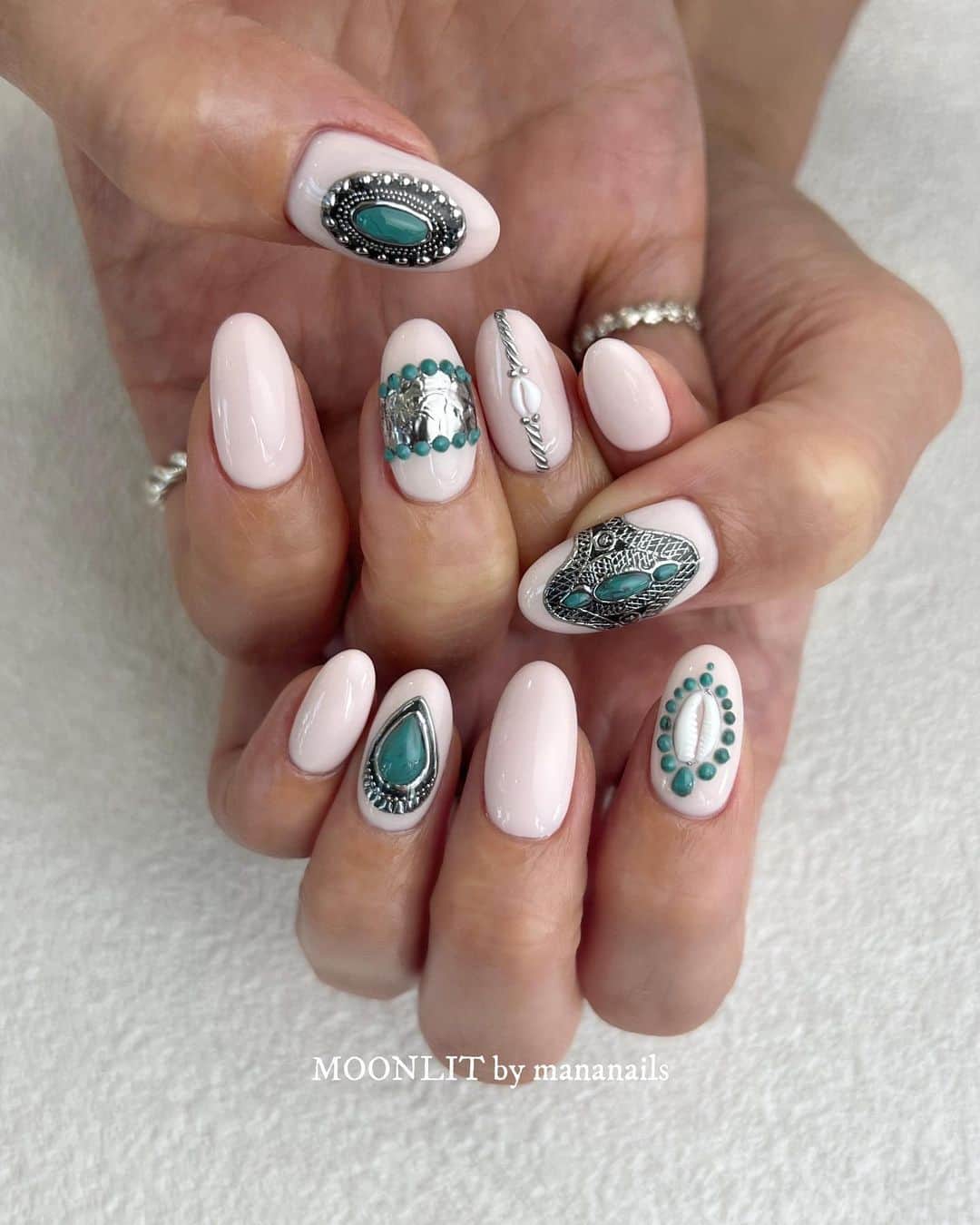 のインスタグラム：「baby pink × turquoise  夏といえば必ずある ターコイズジュエリーのオーダー💙  ☾150minオフ込み」