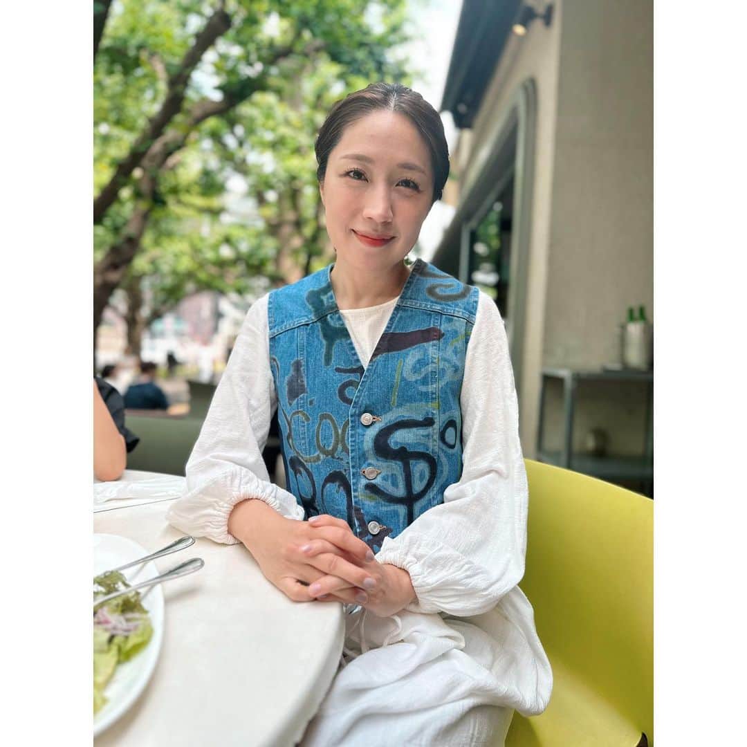 のインスタグラム：「おはようございます  昨日レモンバターパスタがめちゃくちゃ美味しかった時の写真です  今日も美味しいものにありつけますように」