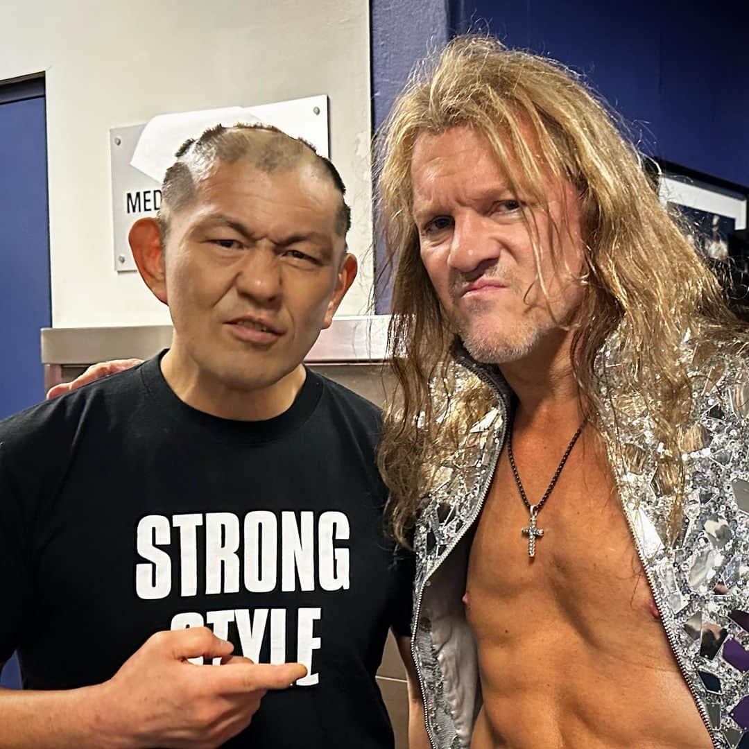 鈴木みのるさんのインスタグラム写真 - (鈴木みのるInstagram)「To The People Of The World  AEW+NJPW Forbidden Doorで共闘するクリス・ジェリコ。オレとアイツが動くと世界が動く。さらに先へ。」6月25日 9時49分 - suzuki.d.minoru