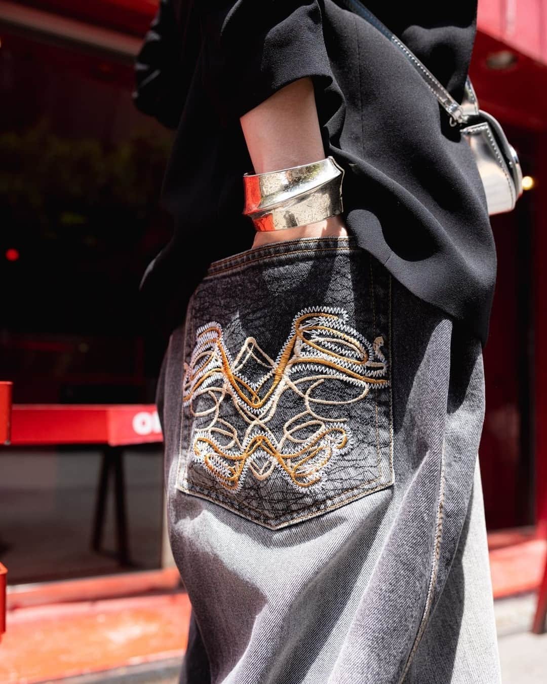 Fashionsnap.comさんのインスタグラム写真 - (Fashionsnap.comInstagram)「Name: yui tanaka⁠ ⁠ Tops #vintage⁠ Bag #DIESEL⁠ Shoes #vintage⁠ Ring #criticallab⁠ ⁠ Photo by @iam_____riku⁠ ⁠ #スナップ_fs #fashionsnap #fashionsnap_women」6月25日 10時00分 - fashionsnapcom