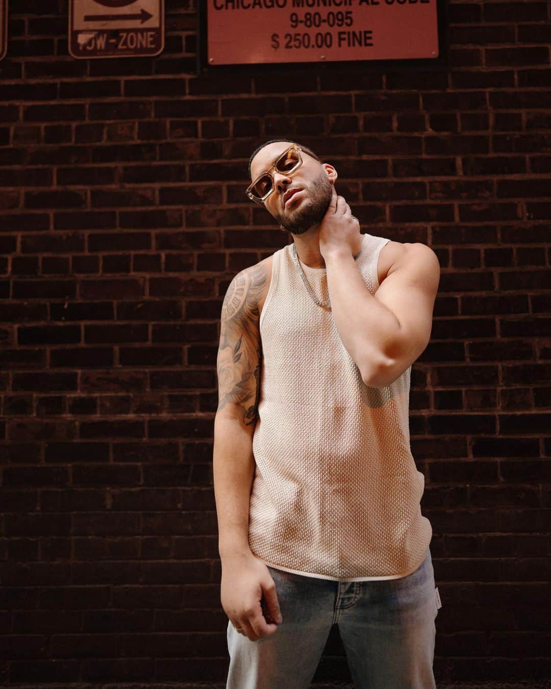 プリンス・ロイスのインスタグラム：「Ya en Chi-Town 💨🏙️ casi nos vemos en el Miche Fest」