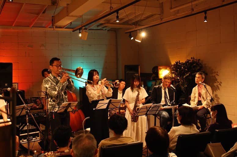 松宮宏さんのインスタグラム写真 - (松宮宏Instagram)「こんなに感情昂ぶるイベントができたこと、幸せです。ミュージシャンもスタッフも、お客様も、皆さんに感謝です。　#2023ひょうご本大賞 #松宮宏 #アンフォゲッタブル #神戸Jazz100 #元町jamjam」6月25日 10時29分 - hmatsumiya