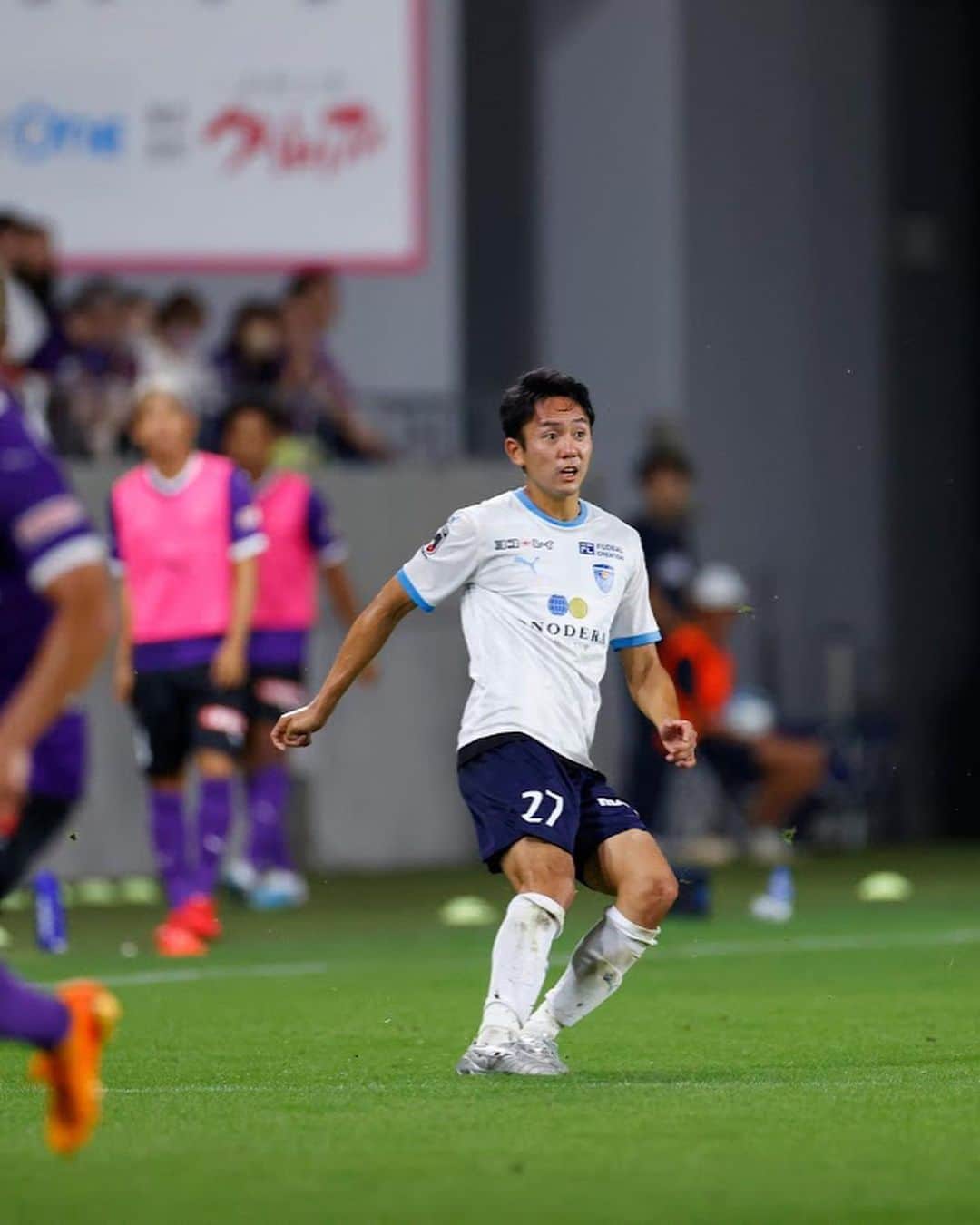 吉野恭平のインスタグラム：「まだまだ力不足。サンガサポーターの前でまたプレーする姿を見せれて嬉しかったです。もっと強くなるために頑張ります。 横浜FCのサポーターの皆さん、遠いところまで足を運んでくださりありがとうございました。次の試合も力を貸してください！🔥  #横浜fc」