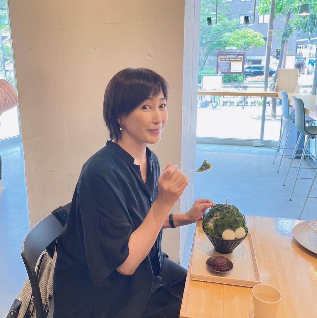 のインスタグラム：「博多で人気のかき氷🍧 抹茶のかき氷🍵 濃厚なお茶の大人かき氷 美味しい〜です  #博多カフェ  #かき氷  #抹茶 #ほっと一息 #maccha  #抹茶スイーツ  #hakata」