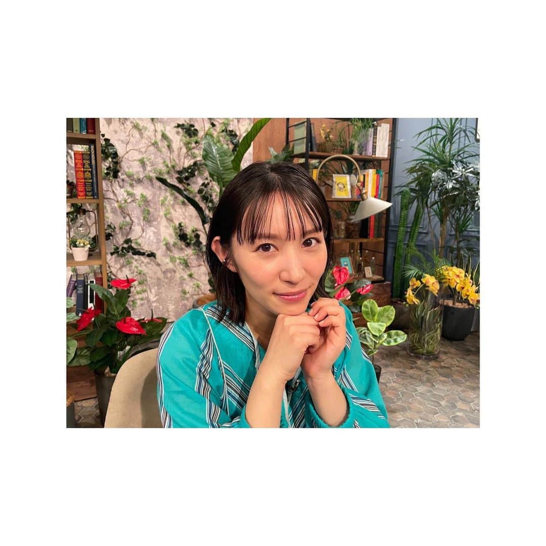 徳永えりのインスタグラム：「... 📢お知らせ📢 NHK Eテレ「木村多江の、いまさらですが…」 テーマは〈生態系と生物多様性〜牧野富太郎の功績〜〉📚  人間や動物、植物など… 生物多様性について深く知ることができ、 これからの地球に大切なことを沢山学びました🙏🌏 放送は明日6月26日19:30〜です🌳 是非ご覧ください☺️  今回のお衣装たち🎀 👗 @pasand_by_nequittezpas  💎 @vendomeaoyama_official  👠 @dianashoespress」