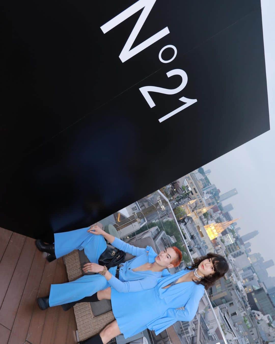 長澤メイのインスタグラム：「N21°💙 THANKYOU @numeroventuno  @iza_official」