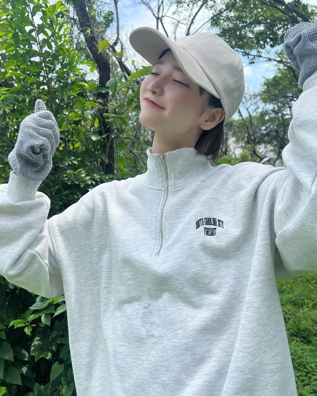 牧乃めいのインスタグラム：「🕊‎🌱  #粉我 #japaneseidol #idol #被写体 #被写体モデル  #被写体になります #ファインダー越しの私の世界 #撮影会 #アイドル  #自撮り界隈 #selfie #lfl #サブカル #likeforlike #いいね返しは絶対 #いいね返し #インナーカラー #model #地下アイドル #水色担当 #ootd #おしゃれさんと繋がりたい #ゴテゴテネイル  #ボブ #ミニボブ #좋아요 #맞팔 #ストリートファッション #プルーン狩り」