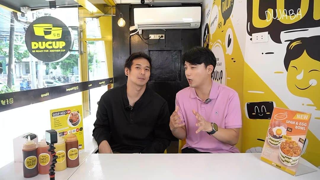 のインスタグラム：「PAANO MAGING POGI TUTORIAL BY WILBERT ROSS @itswilbertross   Vlog uploaded on my YouTube channel! 😎🫶🏻 youtube.com/ryanbang  #ducup #두컵 #컵밥 #필리핀 @ducupmnl」
