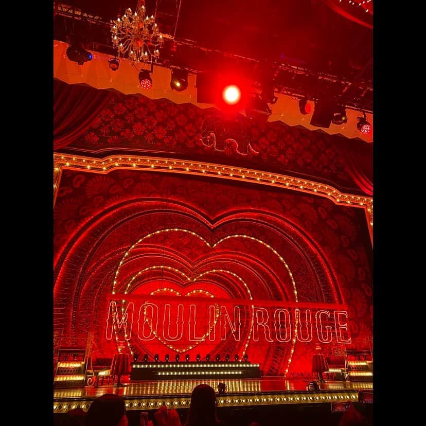 ダンドイ舞莉花さんのインスタグラム写真 - (ダンドイ舞莉花Instagram)「WELCOME  TO THE  MOULIN ROUGE!!!  🐘❤️👠🇫🇷🇯🇵🍾💋  With a few pics from when I went to the Moulin Rouge in Paris 9 years ago!  9年前、パリのムーランルージュに行った時の写真も📸  プレビュー初日おめでとうでした㊗️ 明日はダブルキャストのプレビュー初日！ みんながんばれー！！❤️  @irei_kanata @emksuzuki  @maria.eeee  @watarusakai1016  @tatsunori.senna  @ichimonji1021  @keiichi_tagawa  @sayaka_kato_  @yurino.5  @enastgm_   ほんとにほんとに最高の時間だった！  @moulinmusicaljp  @moulinrougebway   #moulinrouge #ムーランルージュ #musical #broadway #tokyo #japan #初演 #openingnight #ミュージカル #paris #伊礼彼方 #鈴木瑛美子 #mariae #酒井航 #仙名立宗 #ICHI #田川景一 #加藤さや香 #杉原由梨乃 #田口恵那」6月25日 13時20分 - mdandoy18